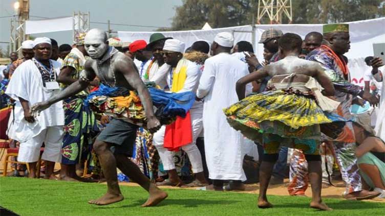 Voodoo dances and rituals wow tourists at Benin festival