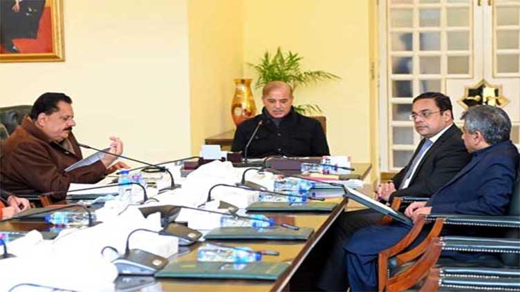 PM discusses wheat scarcity, calls for action against smugglers in emergency session