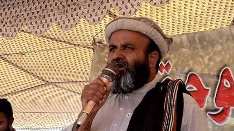 Protest in Gwadar: police arrest rights leader Hidayatur Rehman