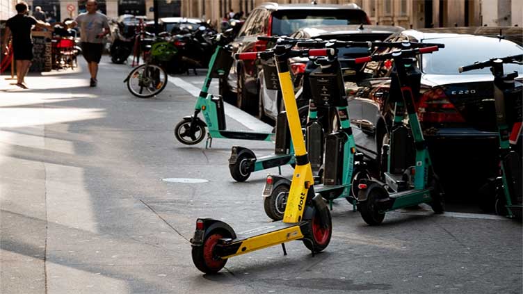 Paris to hold referendum on e-scooter rental services