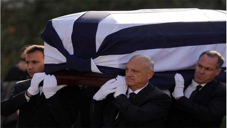 Thousands turn out to bid farewell to Greece's former king