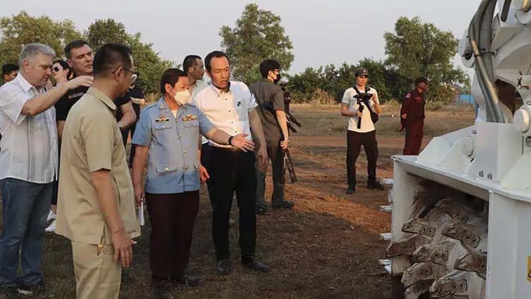 Cambodian experts begin training Ukrainian deminers