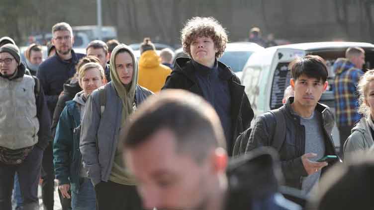 Kazakhstan ends unlimited stay for Russians