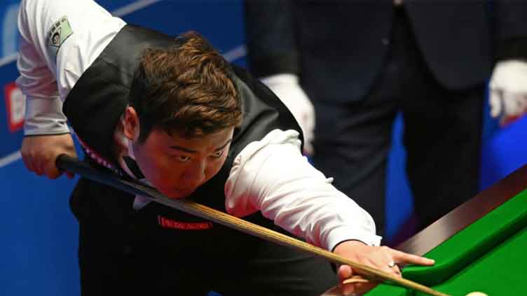 Ten Chinese snooker players charged in fixing probe