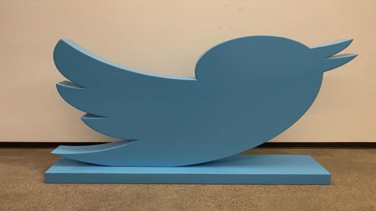 Bird statue fetches $100,000 as Musk auctions Twitter HQ items