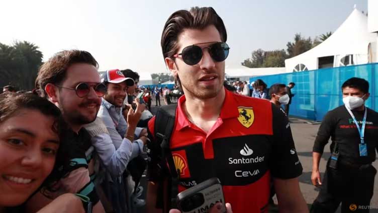 Shwartzman to share Ferrari F1 reserve role with Giovinazzi