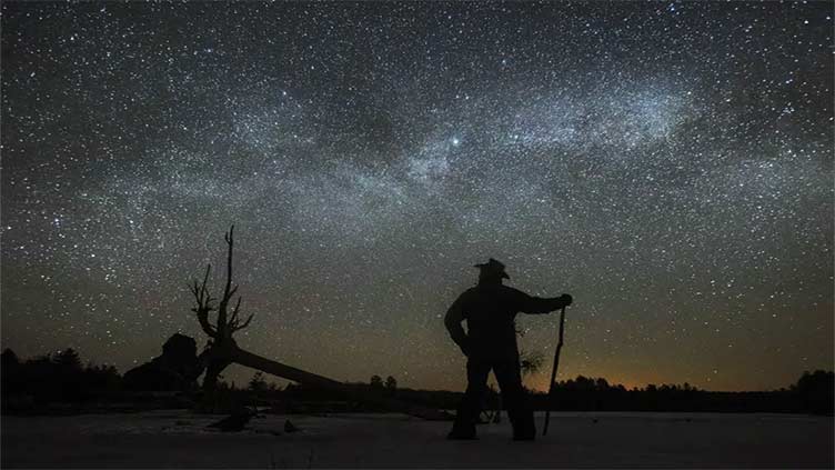 Twinkle, twinkle fading stars: Hiding in our brighter skies