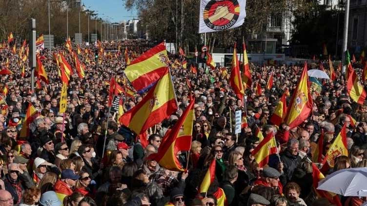  Thousands protest against Spanish govt in Madrid