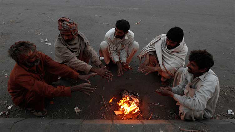 Karachiites may witness significant mercury fall as cold wave to hit Sindh