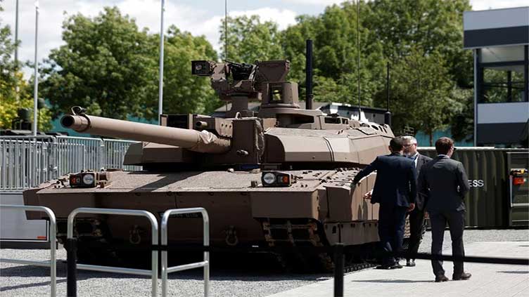 France does not rule out sending Leclerc tanks to Ukraine - Macron