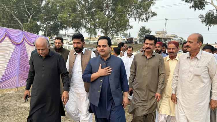 Police arrest Fawad Chaudhry's brother, other PTI workers over protest in Jhelum