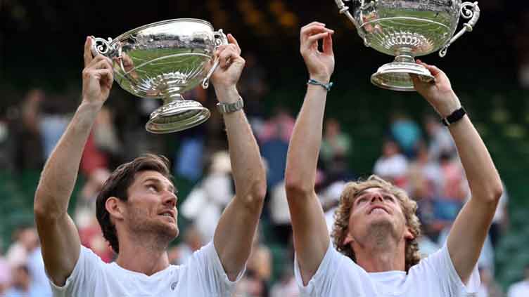 Wimbledon shorten men's doubles to three sets