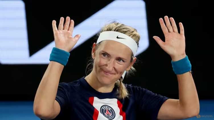 Soccer mom Azarenka ordered to take off PSG shirt at Australian Open