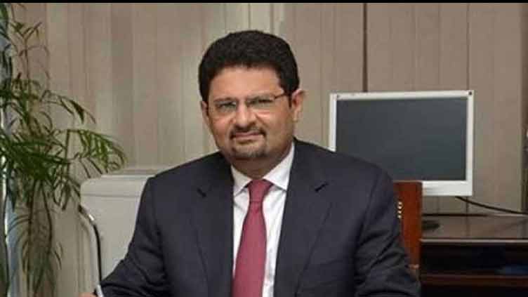 Miftah Ismail backs govt's decision to liberalise currency rate