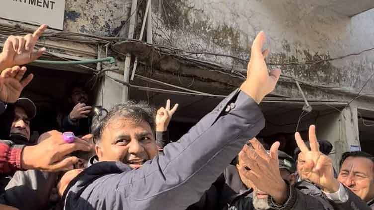 Fawad Chaudhry files bail plea in sedition case