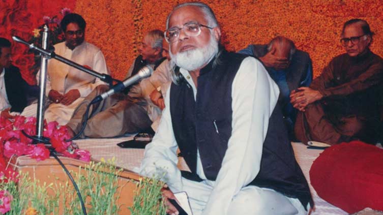 Renowned Na'at Khwan Muzaffar Warsi's death anniversary today