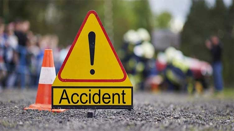 Six dead in car-motorcycle collision in Chishtian 