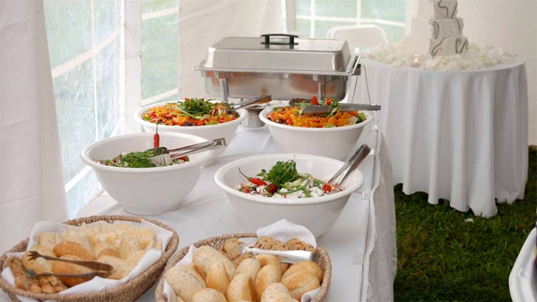 Mum uninvited when cancelled the vegetarian wedding catering service 