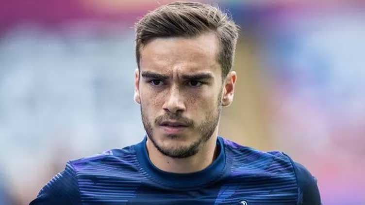 Winks, Coady drop down to Championship to join Leicester