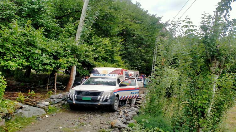 Four tourists dead, over a dozen injured in road accidents in Hunza