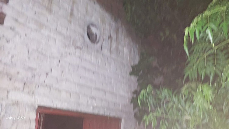 Roof collapse kills woman, two minor girls in Gujranwala