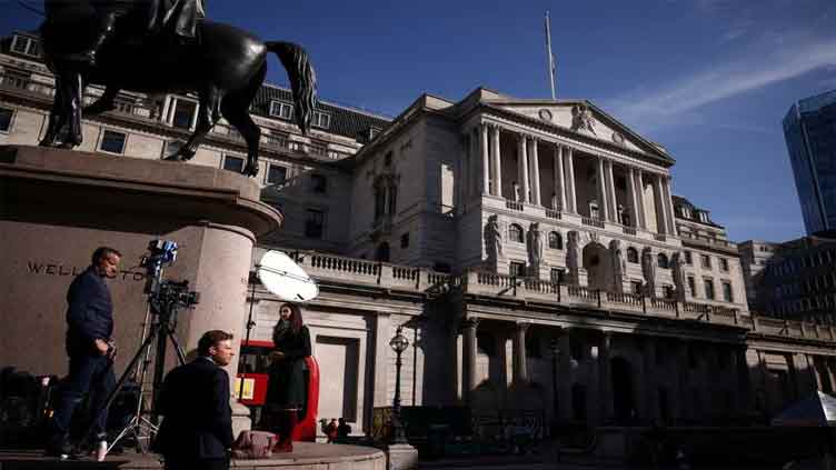 Ex-officials say Bank of England was too slow to heed inflation warnings