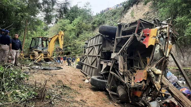 Death toll rises to 29 in Mexico bus plunge