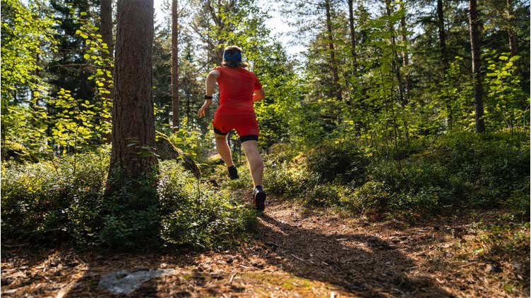 Man runs 425 miles in four days, sets new world record