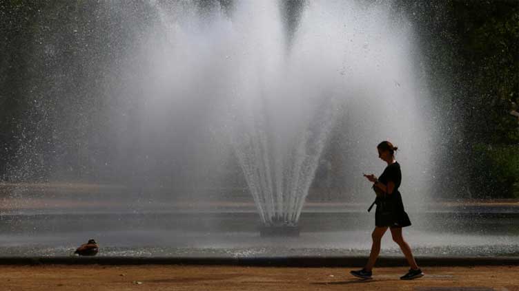 Germany, Austria issue warning to elderly as heatwave rolls across Europe