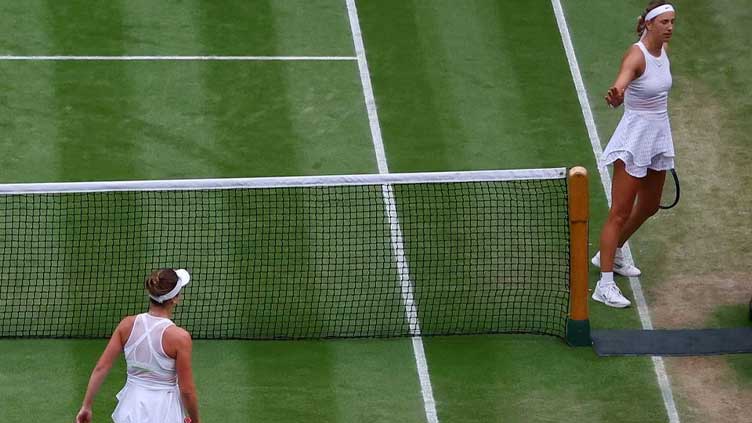 Azarenka booed off court for failing to offer Svitolina obligatory handshake