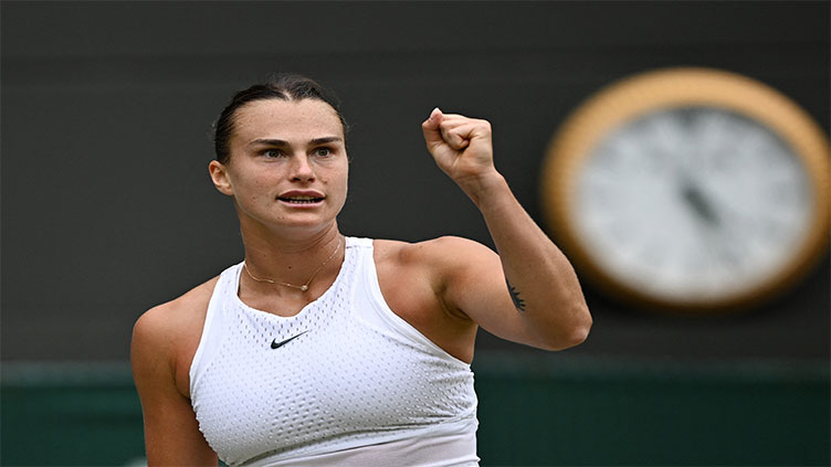 Superb Sabalenka glides past Alexandrova into Wimbledon quarter-finals