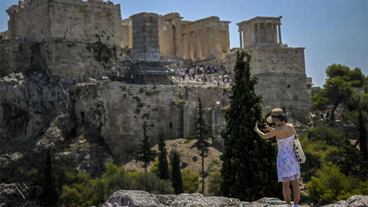 Athens Acropolis to close at hottest hours amid Greece heatwave