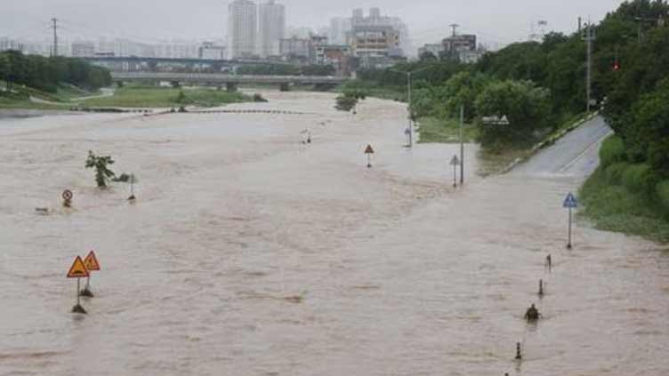 South Korea hit with landslides, flooding, hundreds evacuated