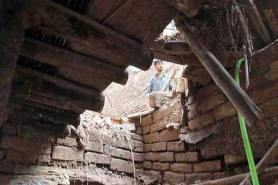 پنجاب : بارش کے باعث چھتیں گرنے سے ایک مزدور جاں بحق ،5 زخمی