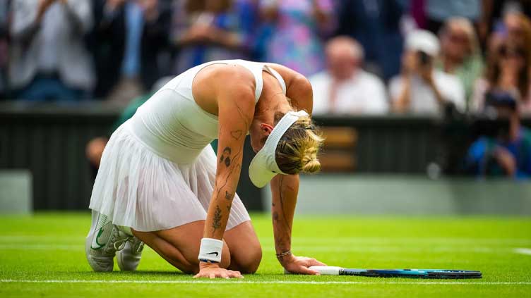 Vondrousova writes her own happy ending at Wimbledon to leave Jabeur in tears