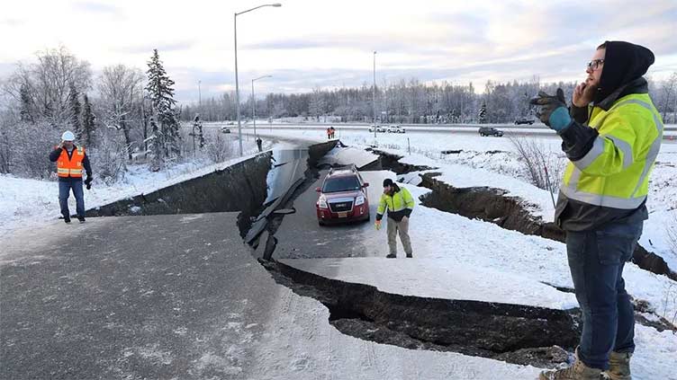 Tsunami warning lifted after M7.2 quake strikes Alaska Peninsula