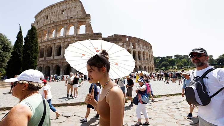 Global temperatures near record highs as US, China meet on climate