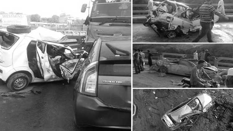 Four dead, several injured as dumper runs over vehicles in Rawalpindi 