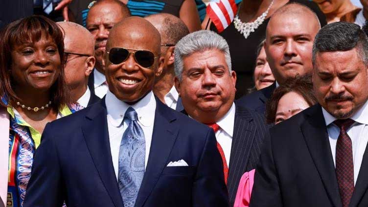 New York mayor names city's first Hispanic police commissioner