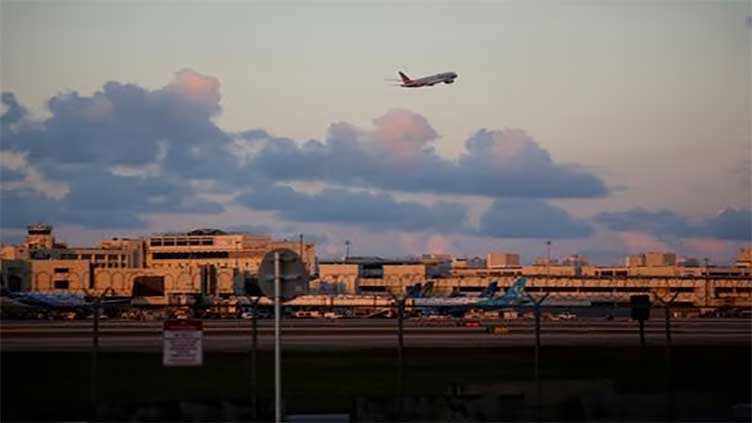 White House wants aviation bill to include new consumer protections