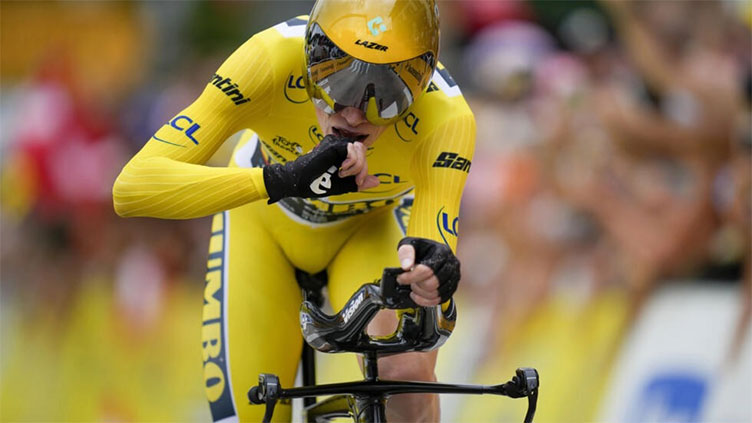 Vingegaard deals Pogacar massive blow in Tour de France time trial