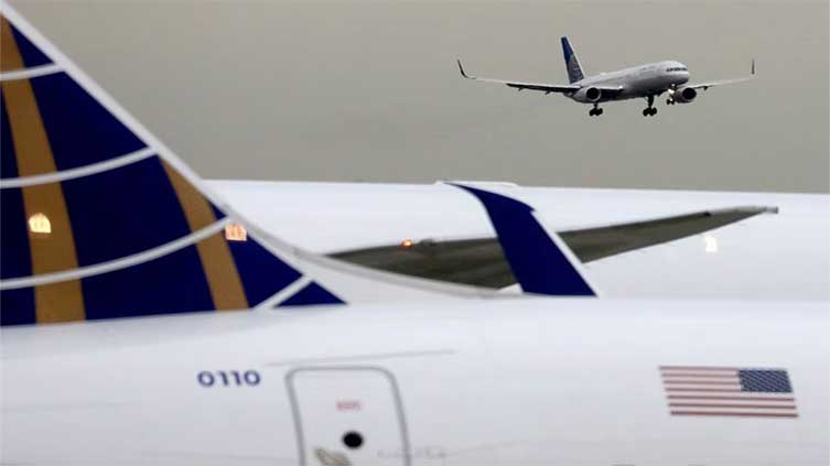 United Airlines grapples with pilots avoiding the captain's chair