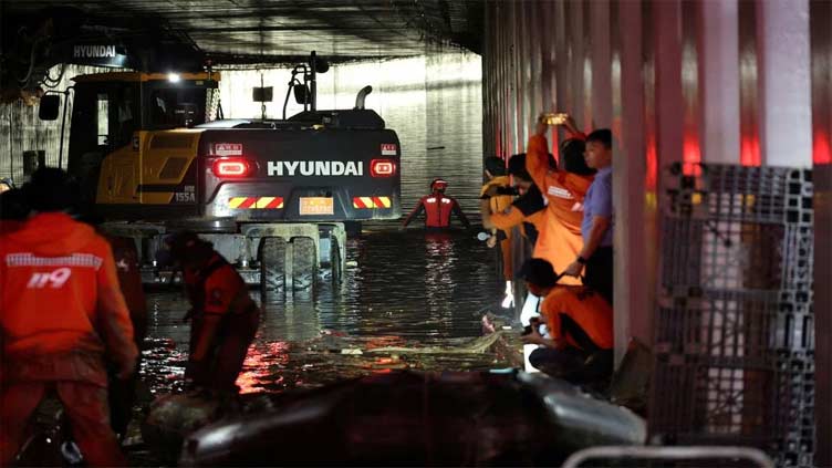 Record heat wave grips China as flood toll rises in South Korea