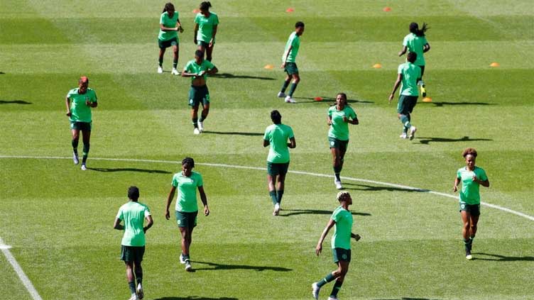 Nigeria pay gripes remain but players focused on World Cup: coach