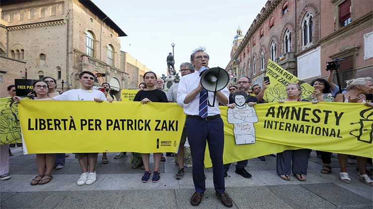 Egypt pardons jailed activists, including two prominent rights defenders, official reports say