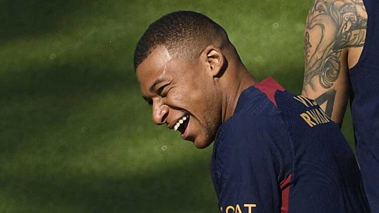 PSG say Saudi's Al Hilal can talk to Mbappe after 300M-euro bid: source