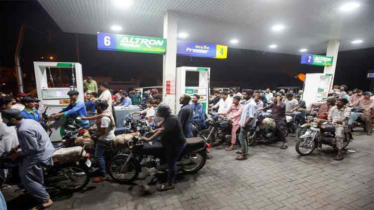 Petroleum dealers agree to Rs1.64 per litre increase in margin