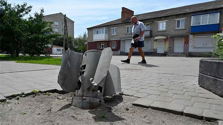 Russian missiles target Ukrainian regions, commander says barrage repelled