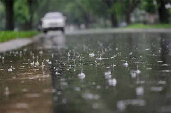 لاہور اور کراچی کے مختلف علاقوں میں بارش سے موسم خوشگوار