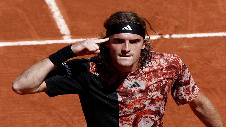 Tsitsipas, Alcaraz soar at French Open as Djokovic row simmers